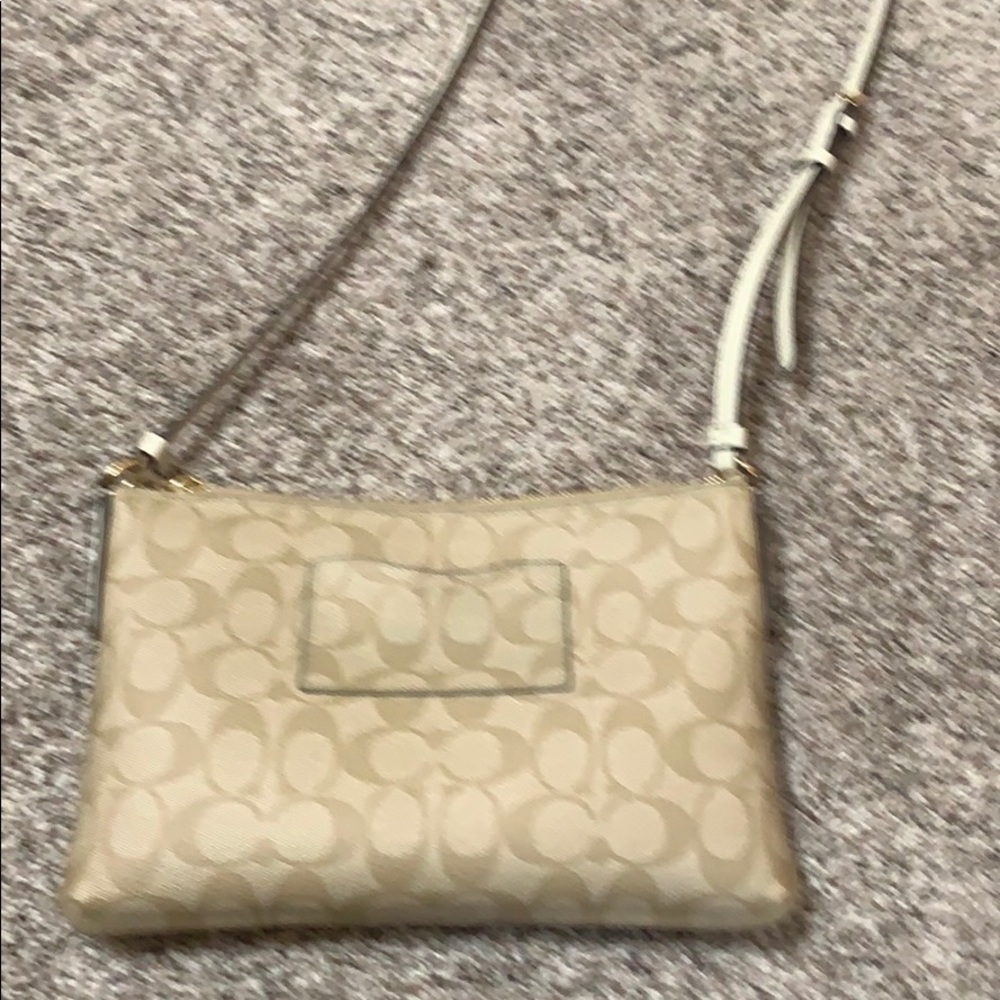 Coach One strap purse - Picture 3 of 5